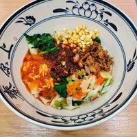 陕西油泼面与河南烩面有什么区别？谁才是面食之王？