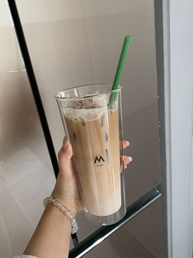 🖤M stand玻璃杯:500ml左右【M杯单开一页】18图欣赏美貌我单方面宣布M杯直接杀死比赛！目前的top1!美貌无敌！从买到的那一天起几乎每天都在用，真每天都在用，完美适配任何类型的液体……不敢