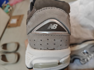 NB 2002R，颜值在线但做工堪忧？