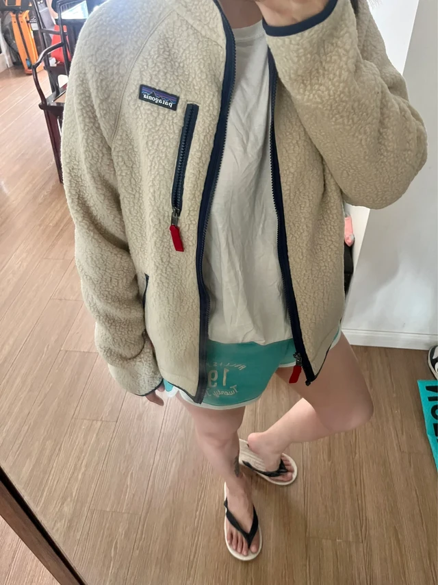 33度的天气我买了一件巴塔的抓绒