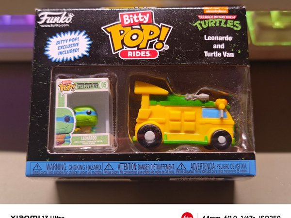 很久没买funko的产品了！这次双十一有卷！看到有迷你的产品就忍不住下手了！FUNKO Bitty POP的RIDES系列 忍者神龟车！到手是真的小！小龟的盒子也很可爱！就像是萌粒！之前就知这种产品，
