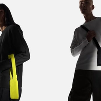 苹果携手三宅一生推出限量 iPhone Pocket，售价 1,299 元起