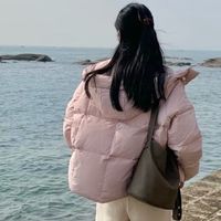 森马轻盈羽绒服带来冬日安宁