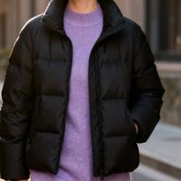 黑色羽绒服今冬穿搭法则：金属元素点睛层次搭配解锁高阶时尚