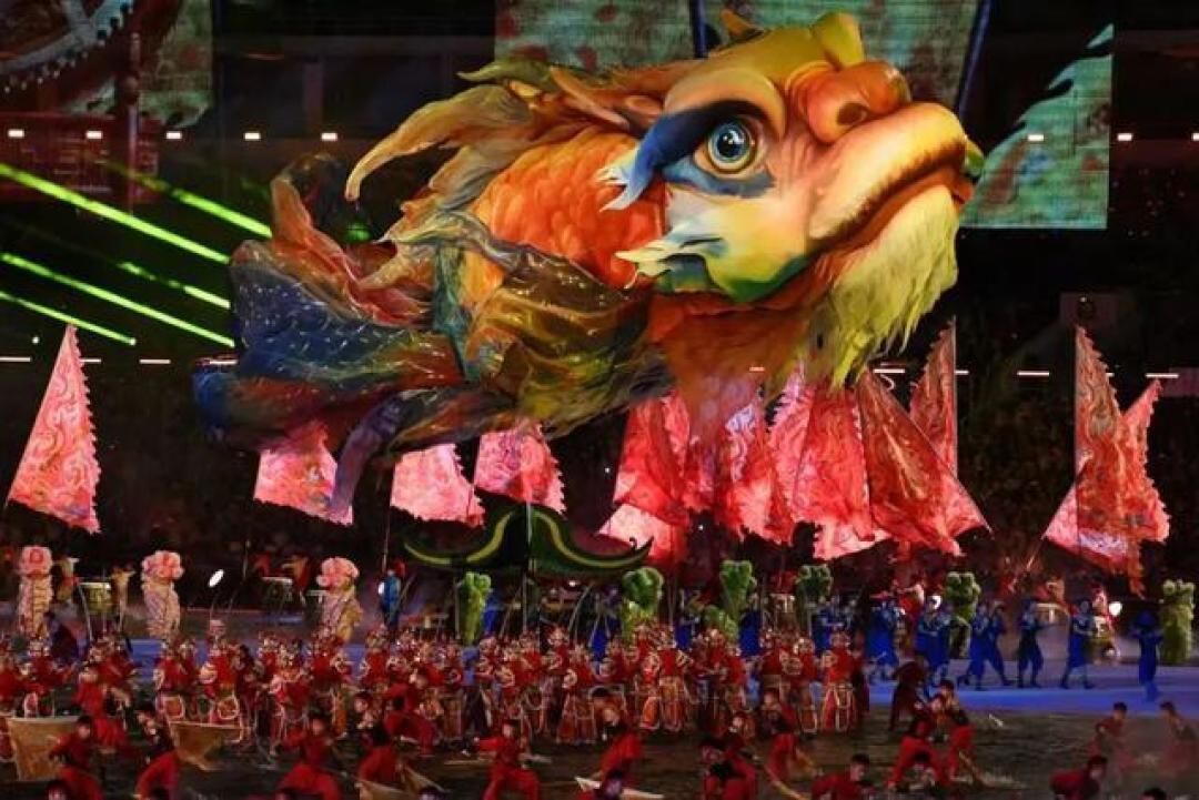 巨型机械鳌鱼震撼全运开幕式:非遗科技交融点亮湾区夜空
