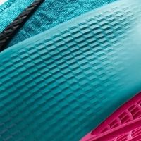 LEBRON TR 1：稳定与耐磨的结合