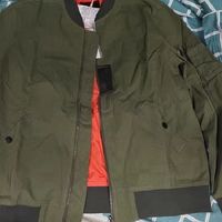 马登夹克外套凭借独特的设计