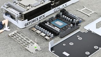 影驰RTX5080金属大师白金版OC显卡开箱拆解评测 