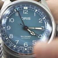 秋冬腕间一抹「治愈蓝」，豪利时这枚机械表太戳心！