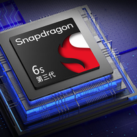 摩托罗拉不讲武德了，4年质保+120Hz屏，12GB+256GB版跌至899元