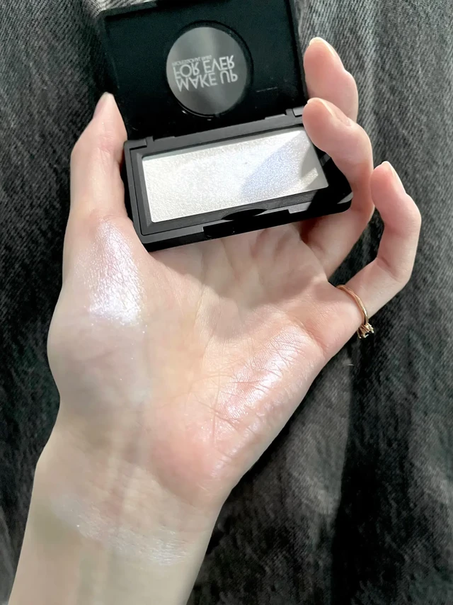 Make Up For Ever的紫色高光也超好看！