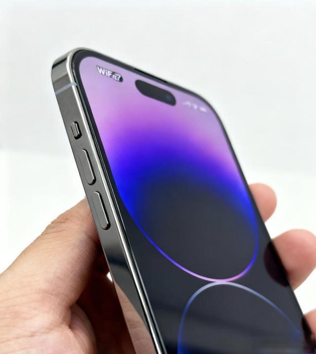 iPhone17双十一再称霸：高刷屏破局、消费心理裂变与供应链暗战三重奏