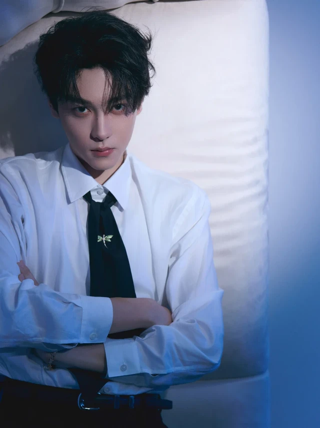 田栩宁 in MONETA｜翩然气韵 潇洒雅绅