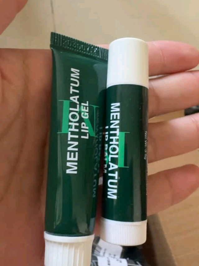 干唇救星！曼秀雷敦修护润唇膏太绝了