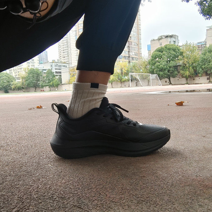 乔丹跑鞋
