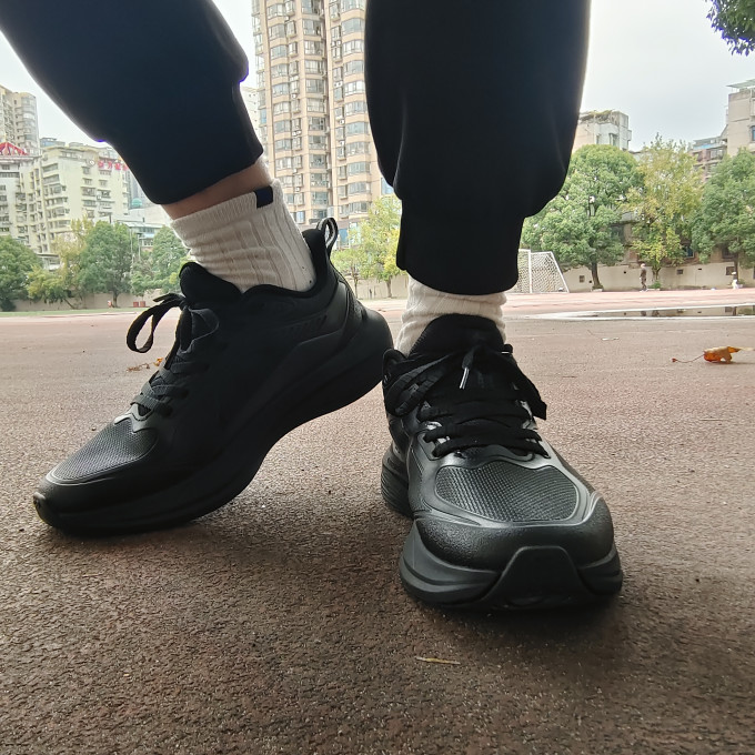 乔丹跑鞋