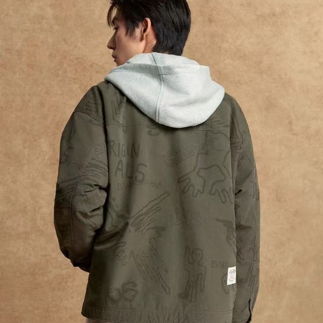 JackJones 2025秋冬新款满印棉衣：让型趣铺满冬日街头