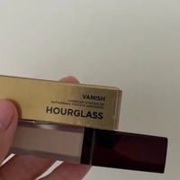 混油皮遮瑕新宠，HOURGLASS无痕遮瑕液