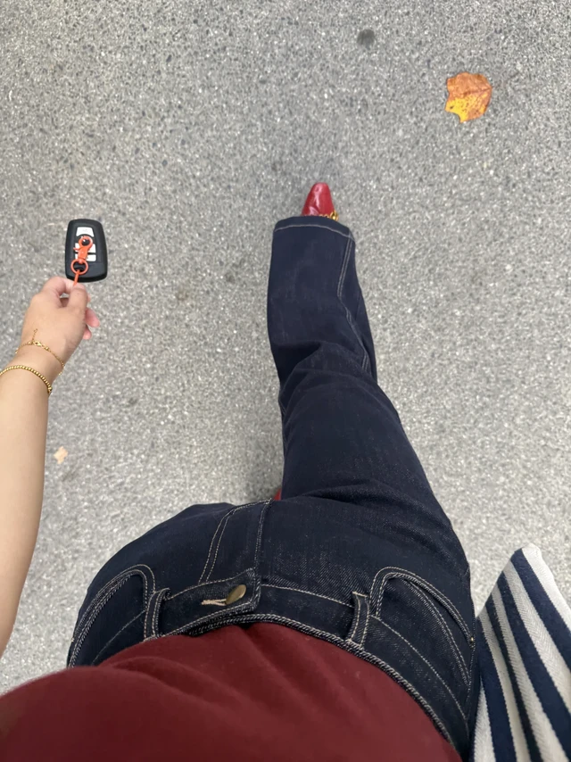 今天穿什么  |诗凡黎自带气场的牛仔裤