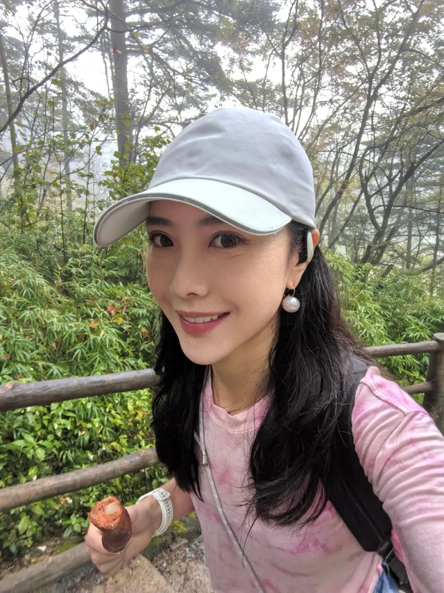 峨眉山也太适合大馋丫头了！😋