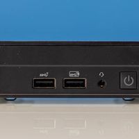 英特尔 NUC 12 Pro “华尔街峡谷” 评测（带风扇和无风扇版）