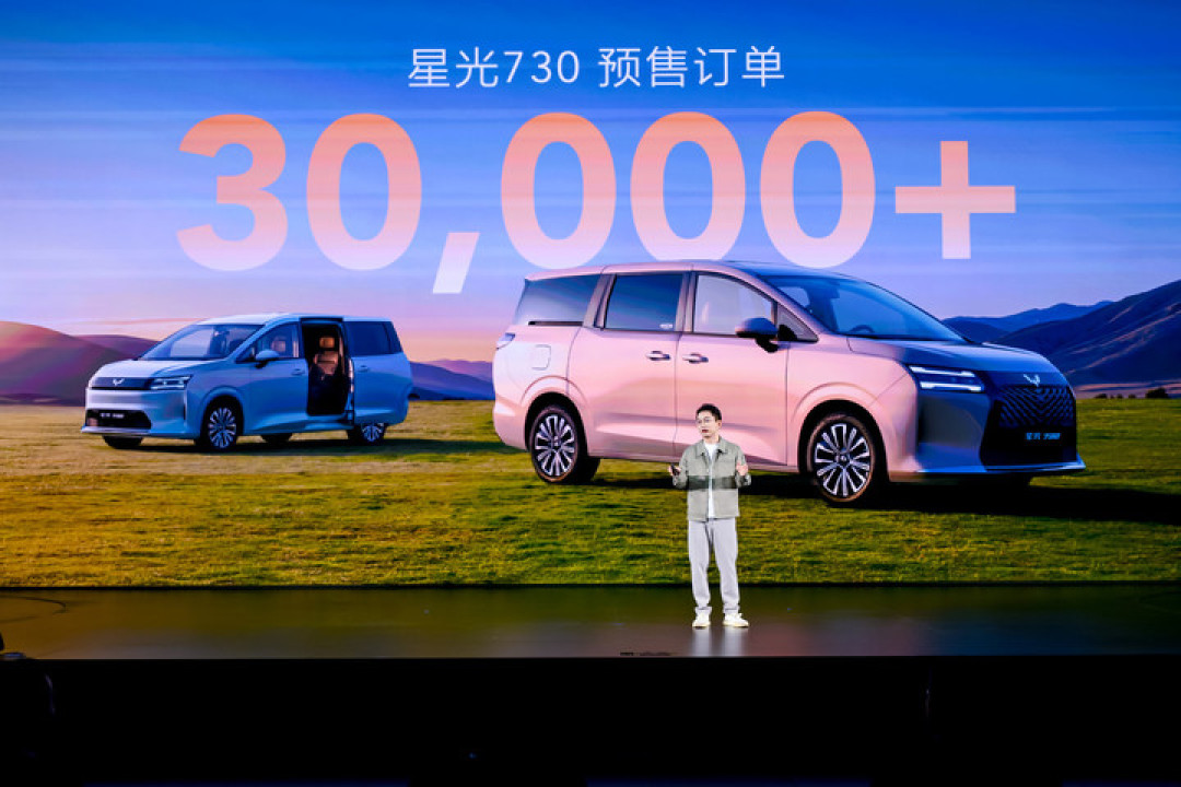 7 万元拿下 5 米大七座 MPV，五菱星光 730「卷疯了」