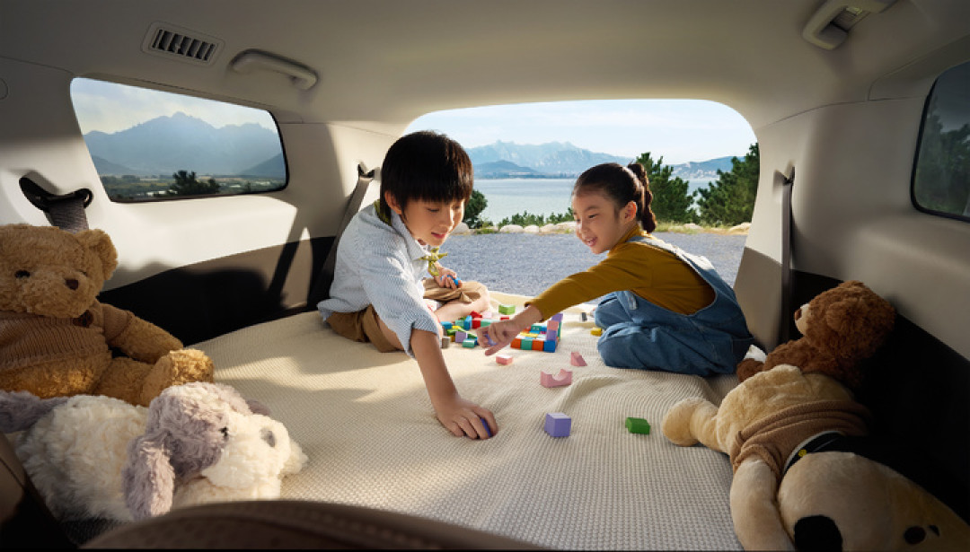 7 万元拿下 5 米大七座 MPV，五菱星光 730「卷疯了」
