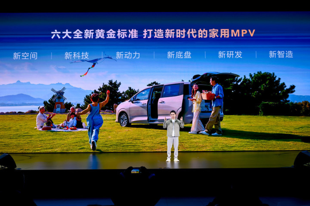 7 万元拿下 5 米大七座 MPV，五菱星光 730「卷疯了」