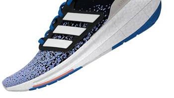 adidas Ultraboost Light W：轻便缓震跑步鞋