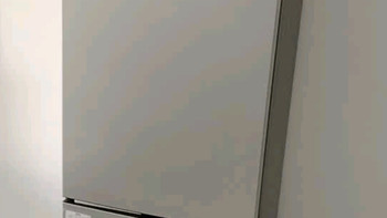 创维220升小冰箱 三门家用小型电冰箱 三门三温区中门软冷