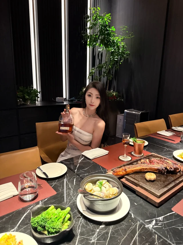 🥃当活福珍藏波本威士忌遇上Lawry’s