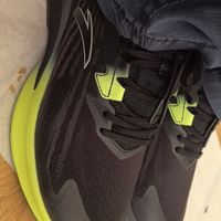 安踏年度新品跑鞋开箱体验