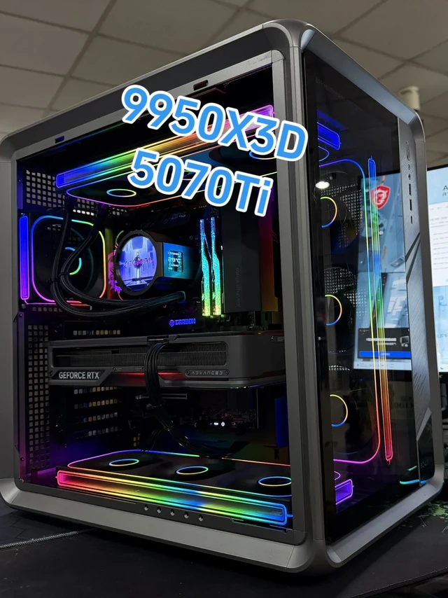 9950x3d配5070ti游戏电脑主机。99新9950X3D➕5070Ti游戏电脑高端主机,成色完美,包装齐全,全套盒,配件机箱全部原盒
处理器:9950X3D
内存:芝奇皇家戟16*2 32g 6