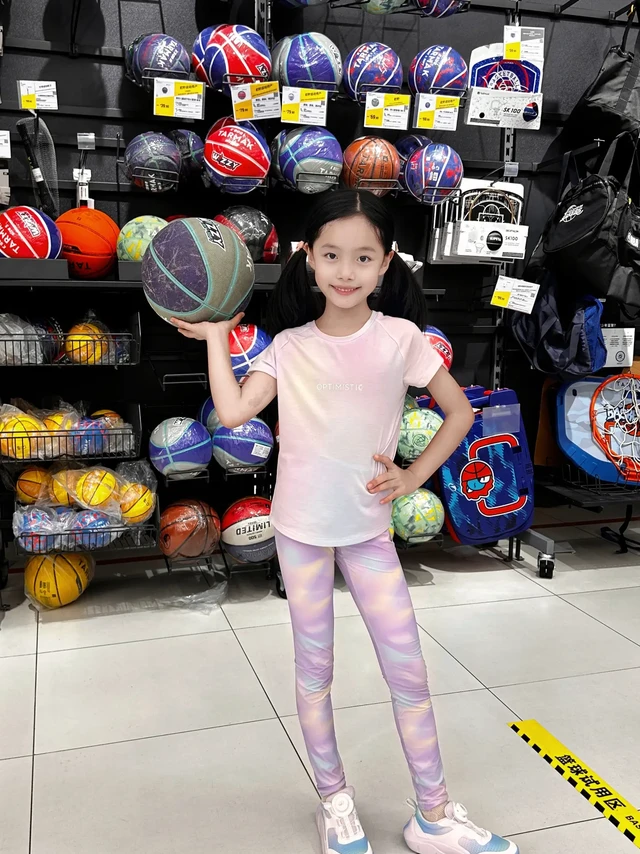 篮球女孩运动装备大公开