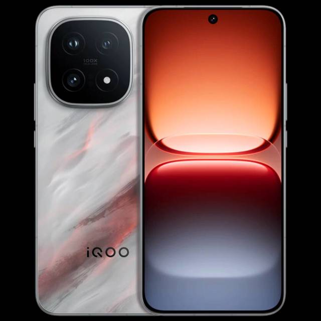 冲vivo iQOO 15首发，畅享极致游戏新体验