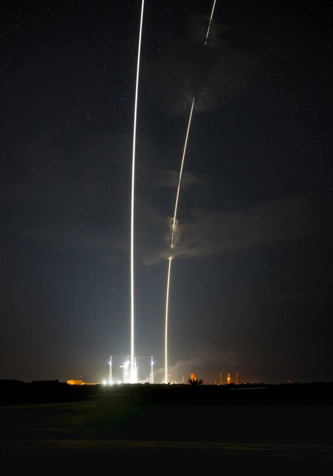3个半小时内 SpaceX发射了58颗星链卫星