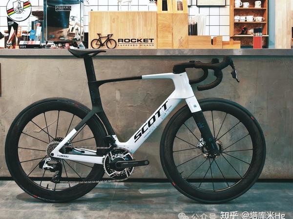 7kg的顶级气动公路车 装一台Q36.5队版的SCOTT FOIL RC