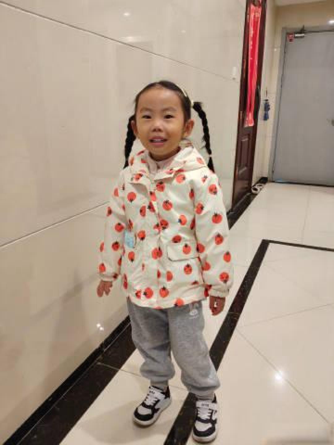 幼儿园秋冬运动装备全攻略:时髦小孩如何穿得舒适又抢眼