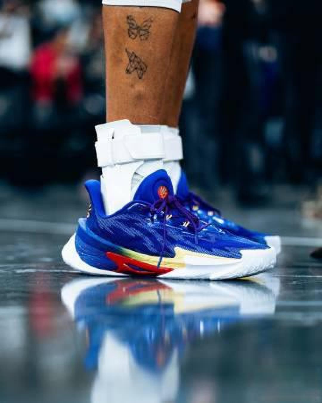与安德玛分手第二天,库里上脚Kobe 6,要去Nike当家人了?