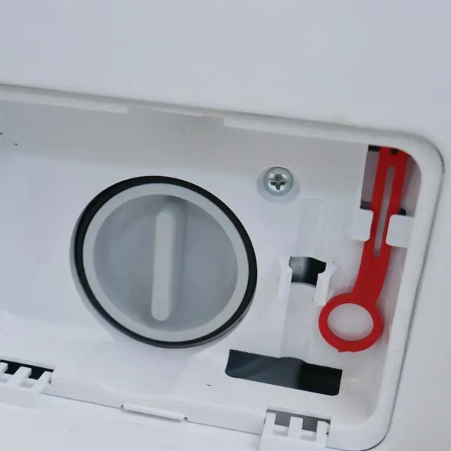 家里洗衣机尽量不要拆洗，售后工人提醒：拆一次寿命就少两年！