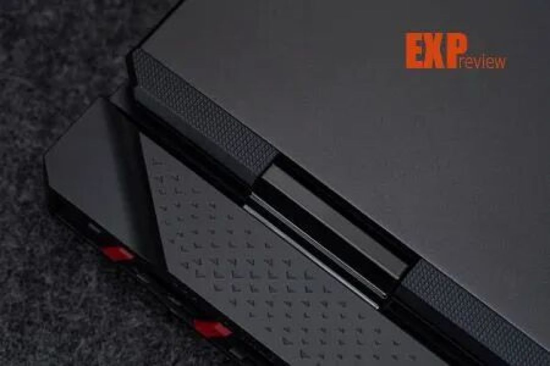 微星泰坦18 Pro锐龙版2025图赏：锐龙9 9955HX3D加持，高刷电竞无压力
