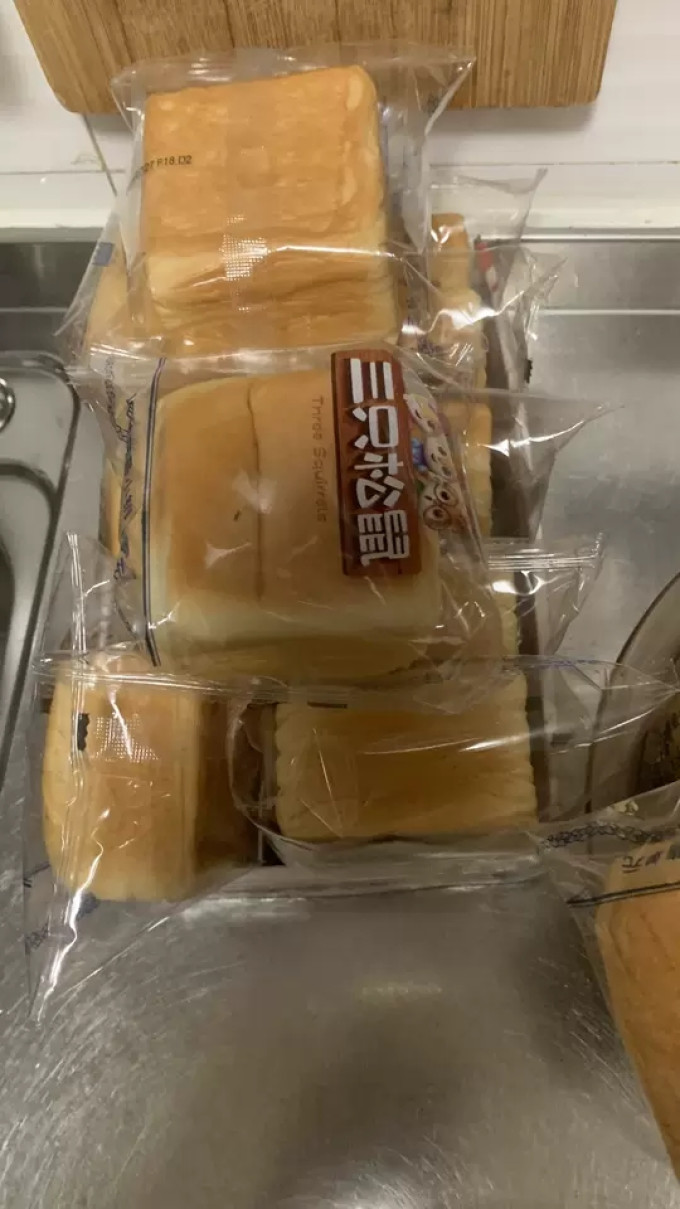 三只松鼠饼干糕点