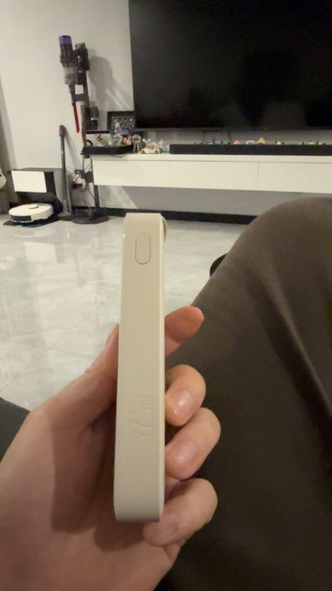 倍思移动电源