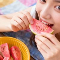 秋天的甜蜜惊喜——红心芭乐！