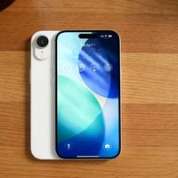 iPhone 17e vs iPhone 16e：哪款更值得入手？我们汇总了40+真实用户观点