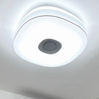 从地面到墙角都被照亮的家，住起来有多舒服