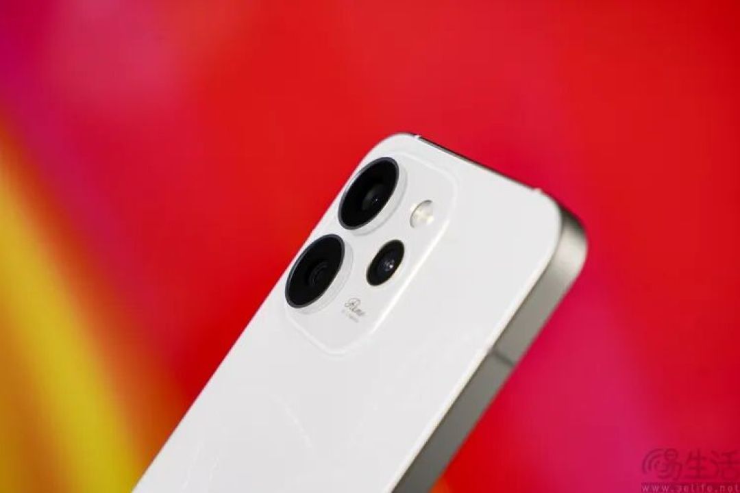 Reno15首测:“时尚手机”怎么造?OPPO打了个样