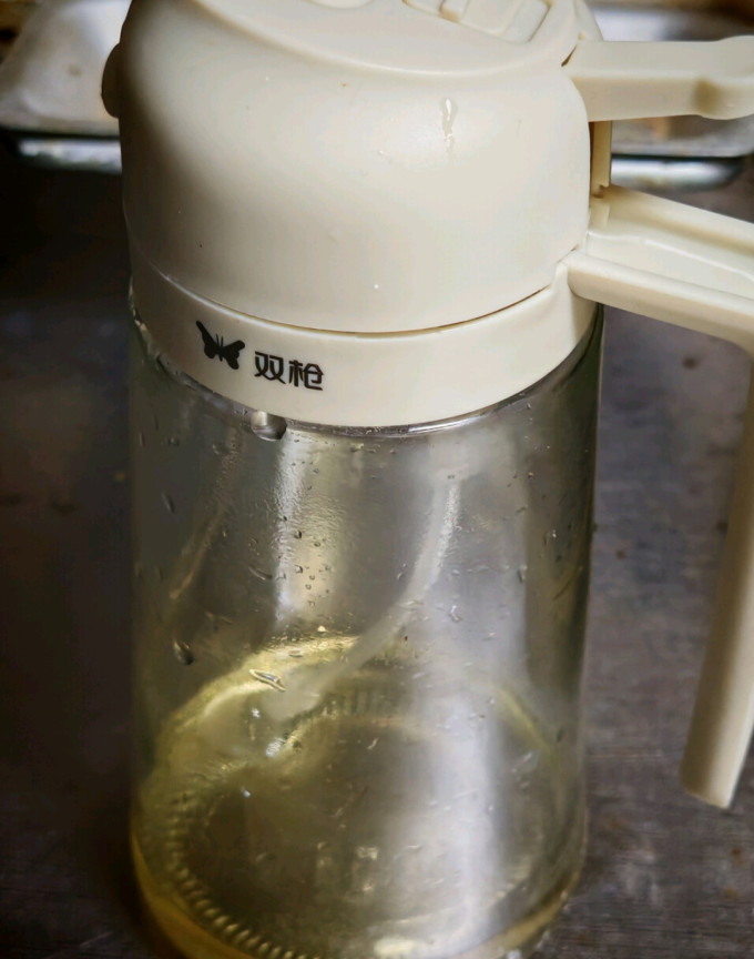 双枪油壶