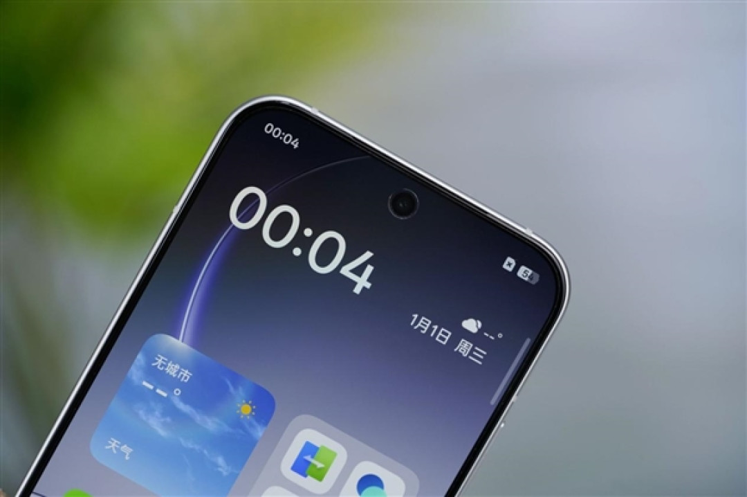 冷雕美背太吸睛！OPPO Reno 15图赏