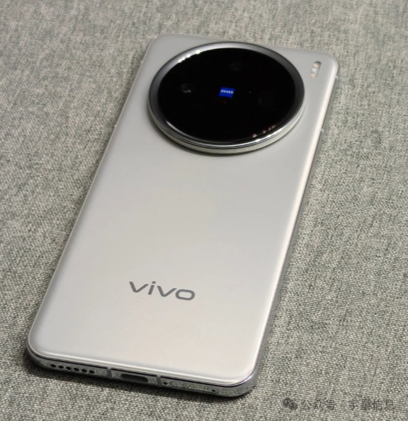 vivo X200 Pro是“性价比神机”还是“过时旗舰”？16+512GB值不值得买？